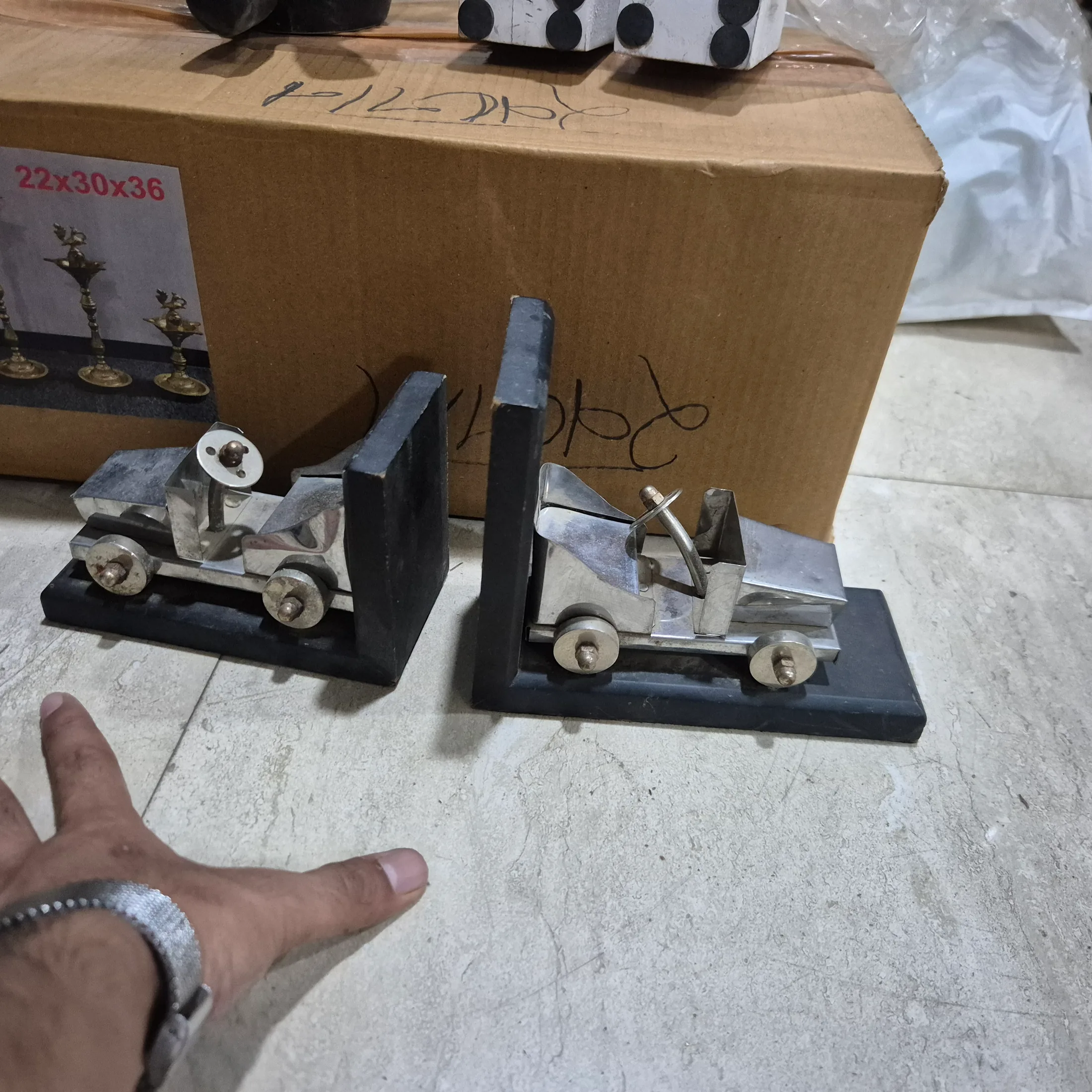 Chrome Metal Vintage Car Bookends On Black Base — Home Decor prop for rent in Delhi NCR