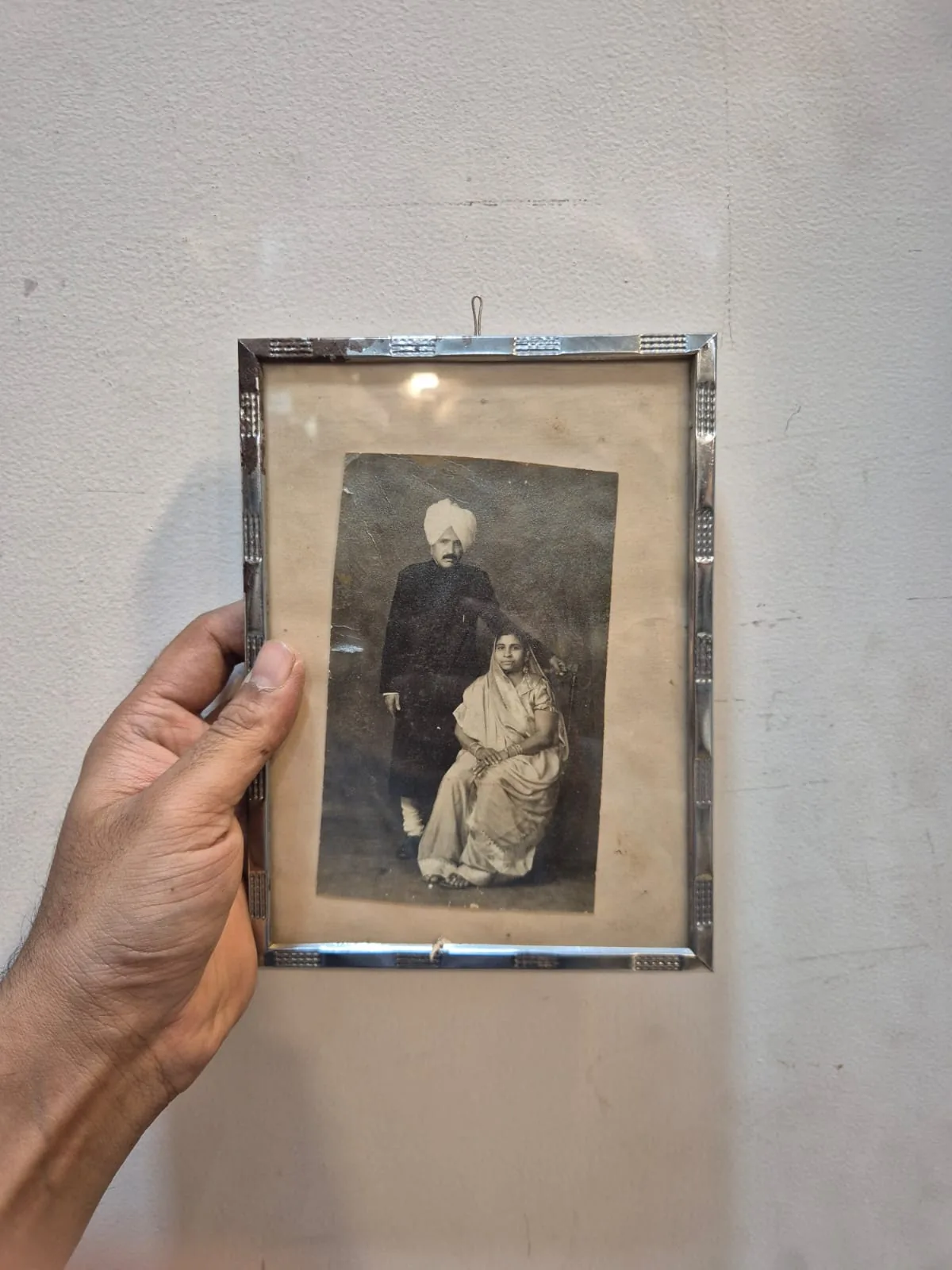 Vintage BW Sikh Couple Photo Silver Decorative Metal Frame — Wall Decor and Art prop for rent in Delhi NCR