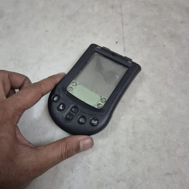 Black Vintage Palm Pilot M115 Grayscale Touchscreen PDA — Tech and Electronics prop for rent in Delhi NCR
