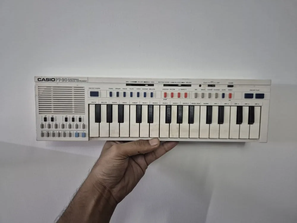 Vintage Casio PT-20 Cream Electronic Musical Keyboard — Music and Sound prop for rent in Delhi NCR